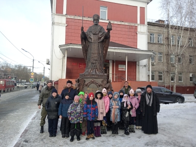 Кадеты казачьего класса накануне великого праздника посетили Храм Николая Чудотворца